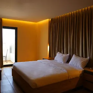 *** فندق The Palm الأردن