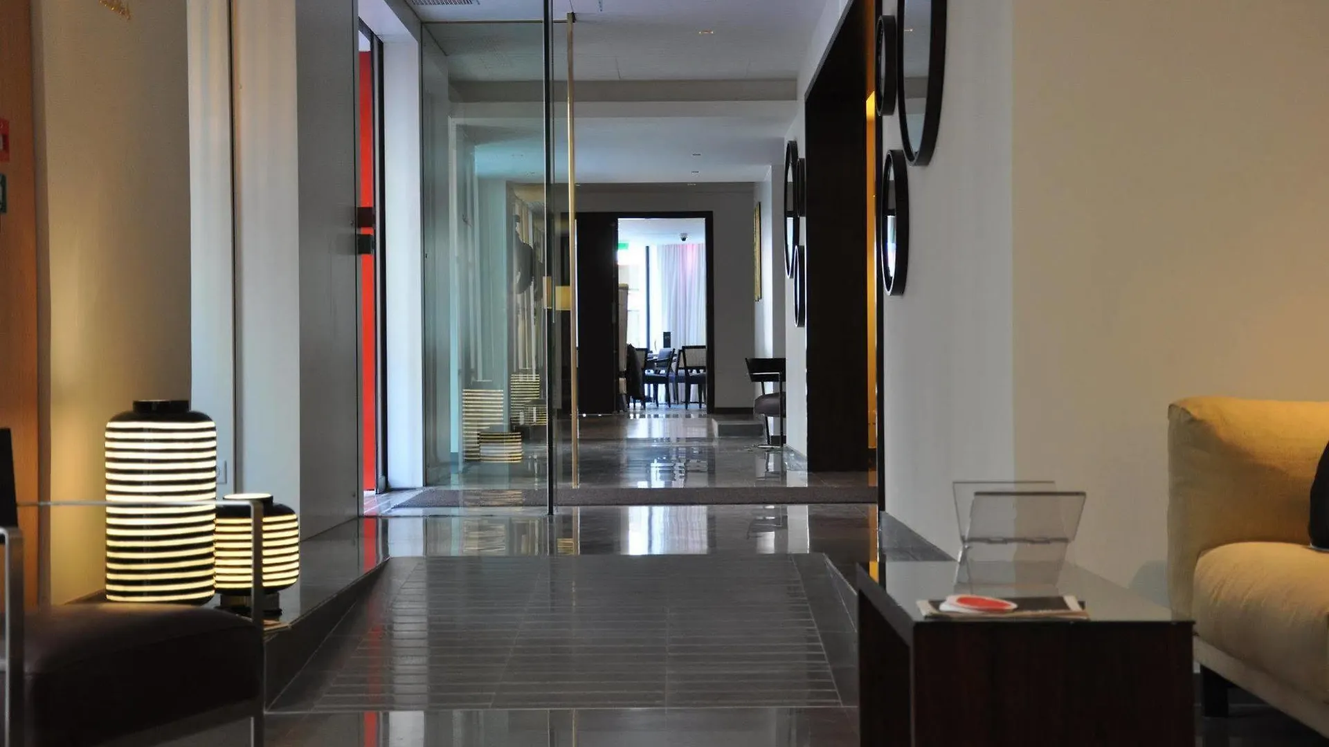 Otel Nh Paris Champs-Elysees