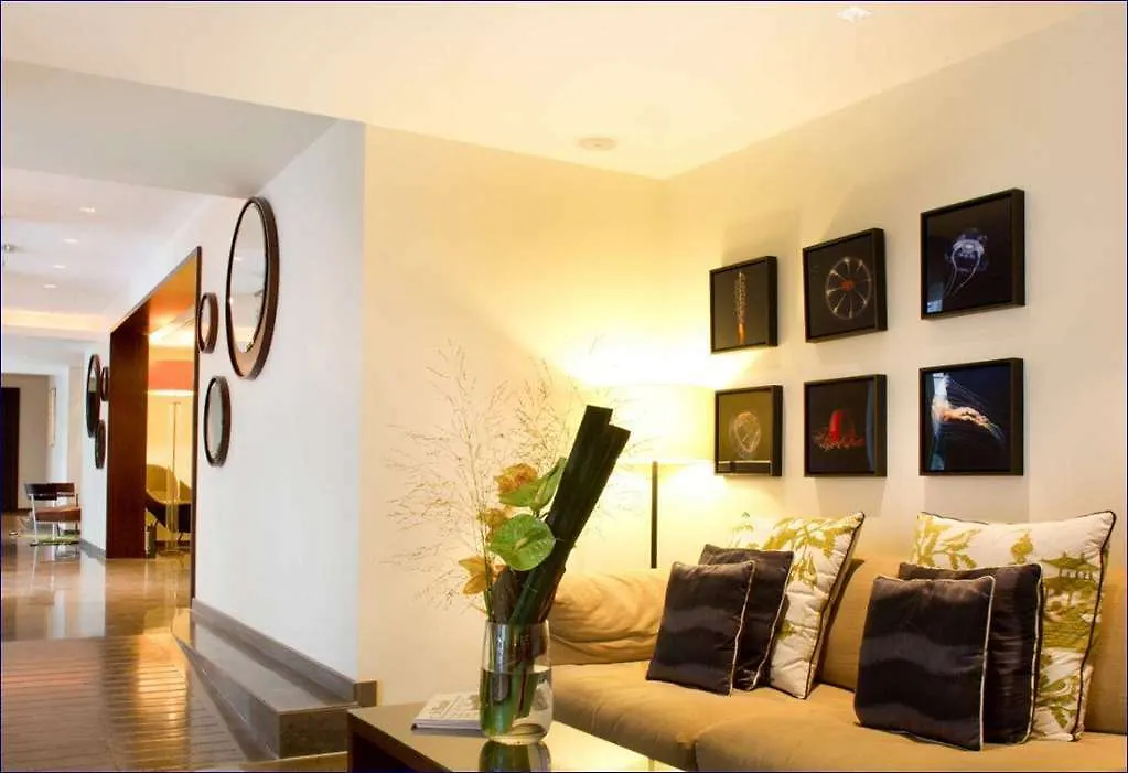 Nh Collection Paris Ponthieu Champs-Elysees 4*,